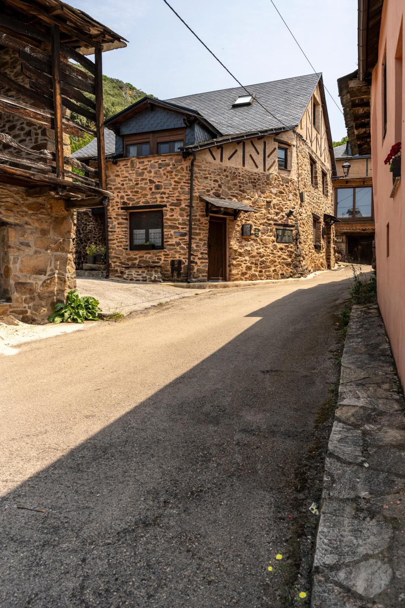Casa De Turismo Rural Sardom3 Bembibre (Castile and Leon) Exterior foto